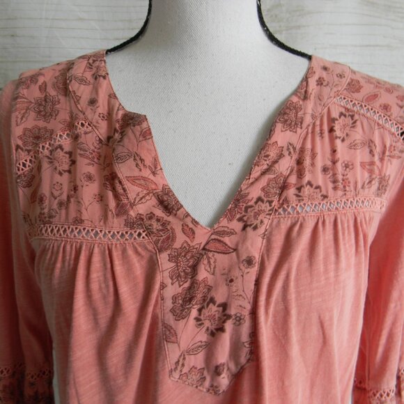 DEMOCRACY V-NECK FLORAL/CUT-OUT DETAIL BOHO TOP SZ XS - Picture 2 of 4